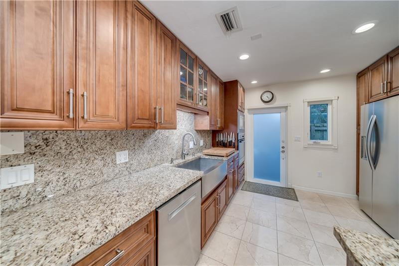 Image 8 of 28 For 1728 16th Ave