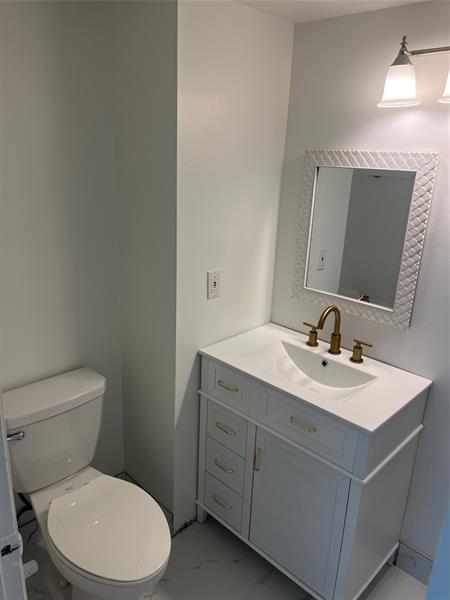 Image 28 of 28 For 6796 Palmetto Cir  202