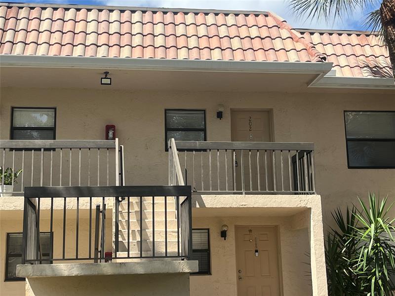 Image 3 of 28 For 6796 Palmetto Cir  202