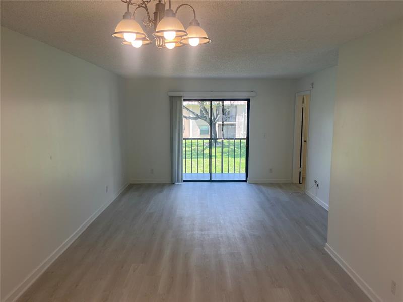 Image 7 of 28 For 6796 Palmetto Cir  202