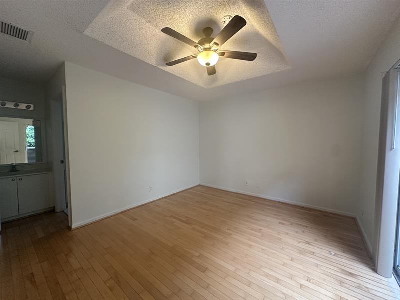 Image 11 of 19 For 3427 Commodore Ct