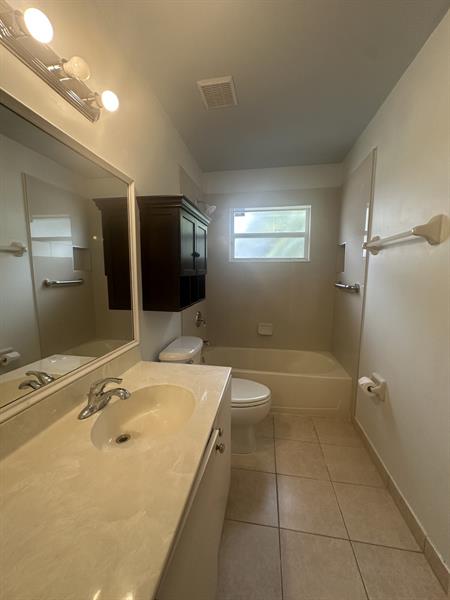 Image 13 of 19 For 3427 Commodore Ct