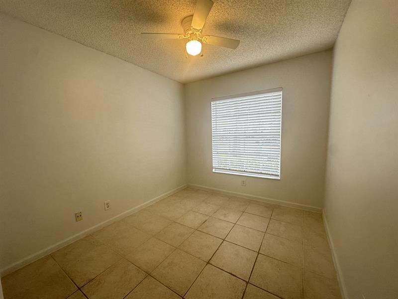 Image 16 of 19 For 3427 Commodore Ct