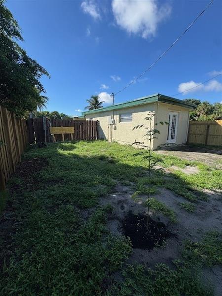 Image 12 of 13 For 1767 49th Ct  Back