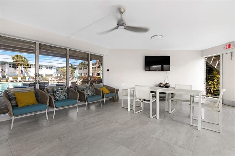 Image 25 of 30 For 180 Isle Of Venice Dr  432