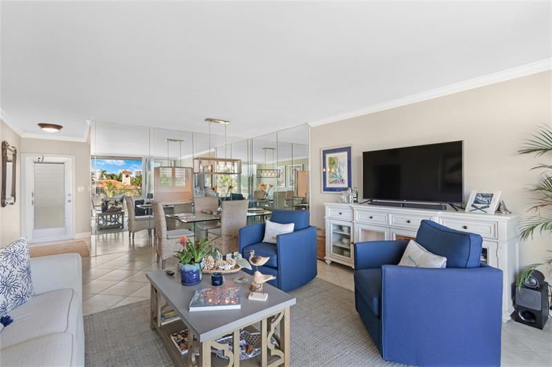 Image 7 of 30 For 180 Isle Of Venice Dr  432