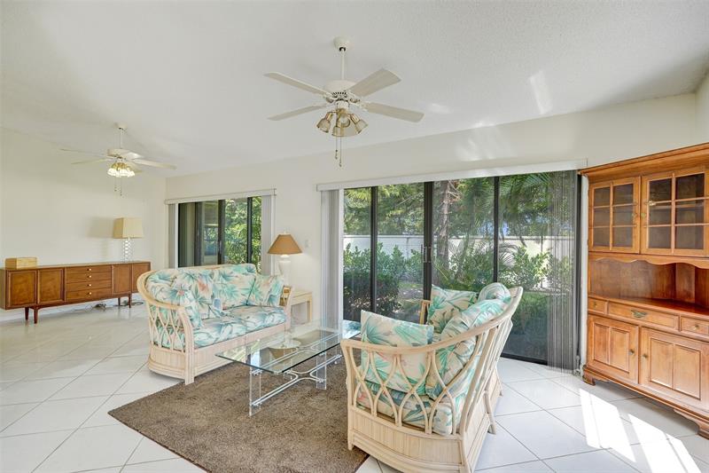Image 12 of 33 For 8860 Boatswain Dr