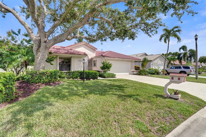 Image 2 of 33 For 8860 Boatswain Dr
