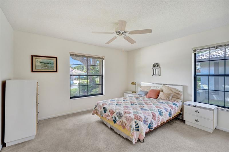 Image 28 of 33 For 8860 Boatswain Dr