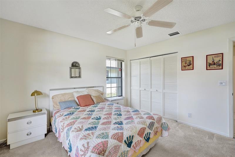 Image 29 of 33 For 8860 Boatswain Dr