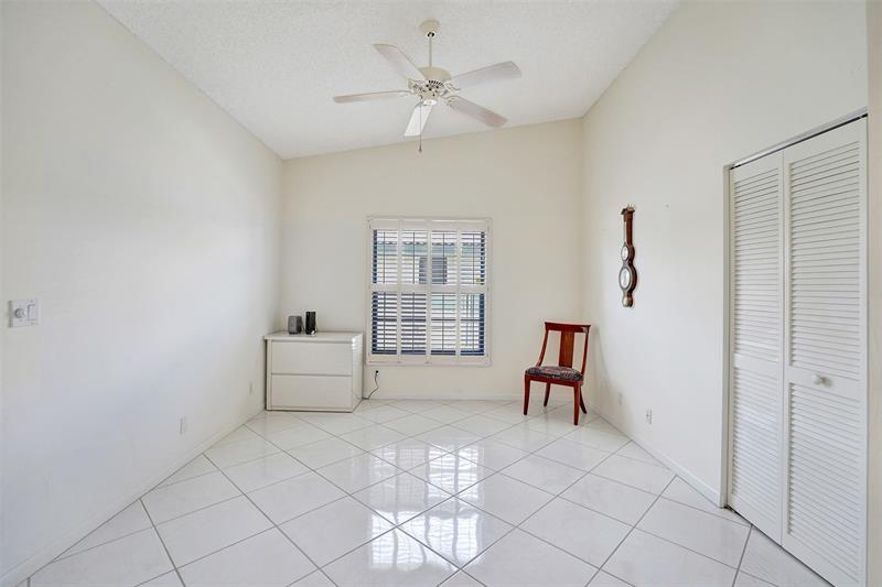 Image 32 of 33 For 8860 Boatswain Dr