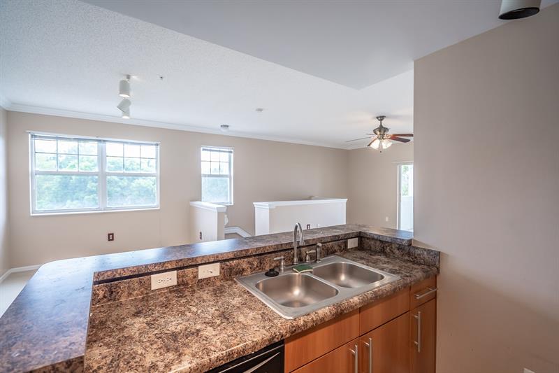 Image 12 of 14 For 5800 Sample Rd  308