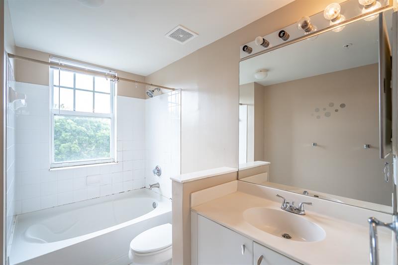 Image 9 of 14 For 5800 Sample Rd  308