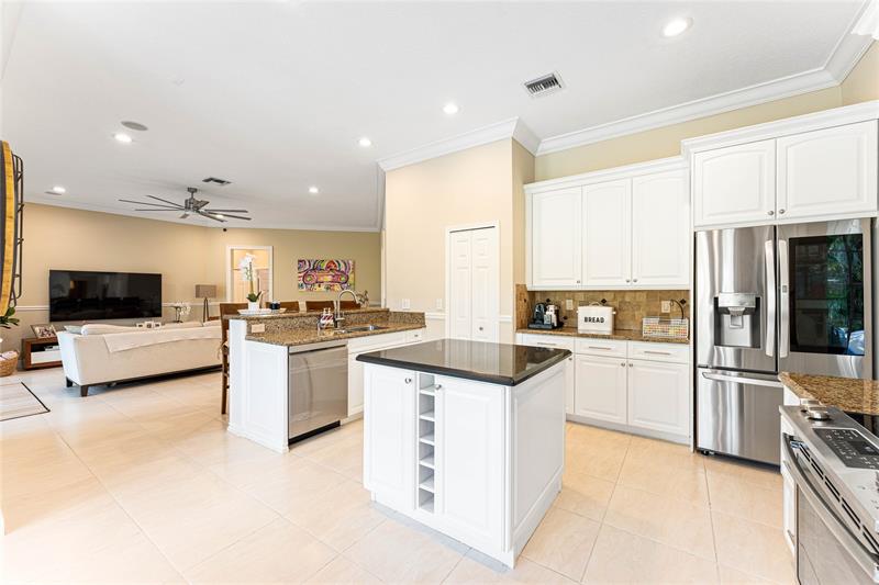 Image 12 of 57 For 2527 Montclaire Cir
