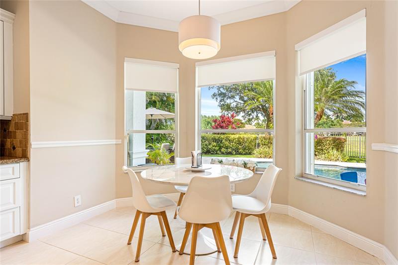 Image 14 of 57 For 2527 Montclaire Cir
