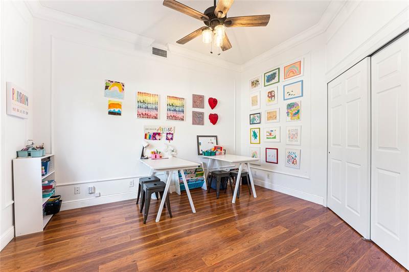 Image 17 of 57 For 2527 Montclaire Cir