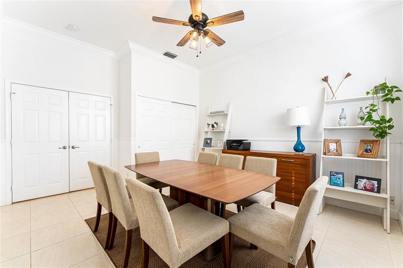 Image 19 of 57 For 2527 Montclaire Cir