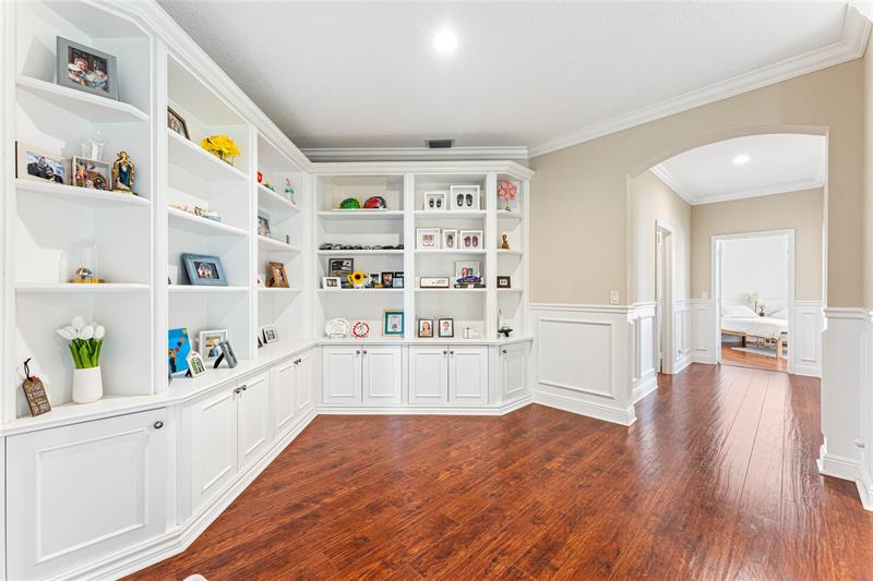 Image 22 of 57 For 2527 Montclaire Cir
