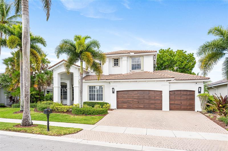 Image 3 of 57 For 2527 Montclaire Cir