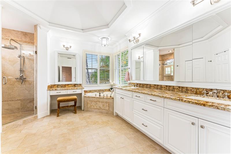 Image 33 of 57 For 2527 Montclaire Cir