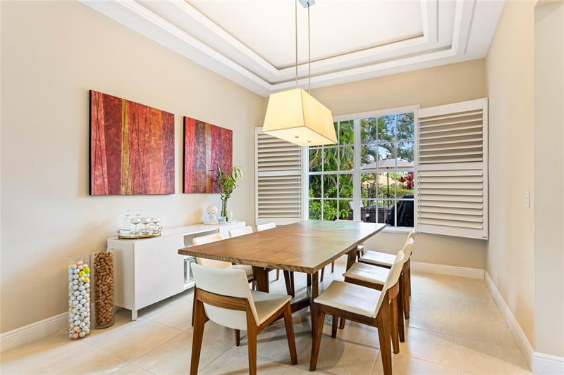 Image 8 of 57 For 2527 Montclaire Cir