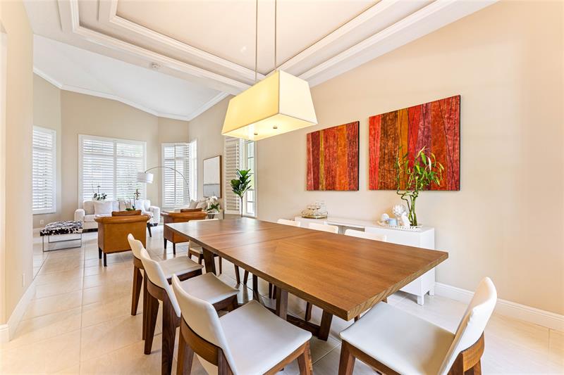 Image 9 of 57 For 2527 Montclaire Cir
