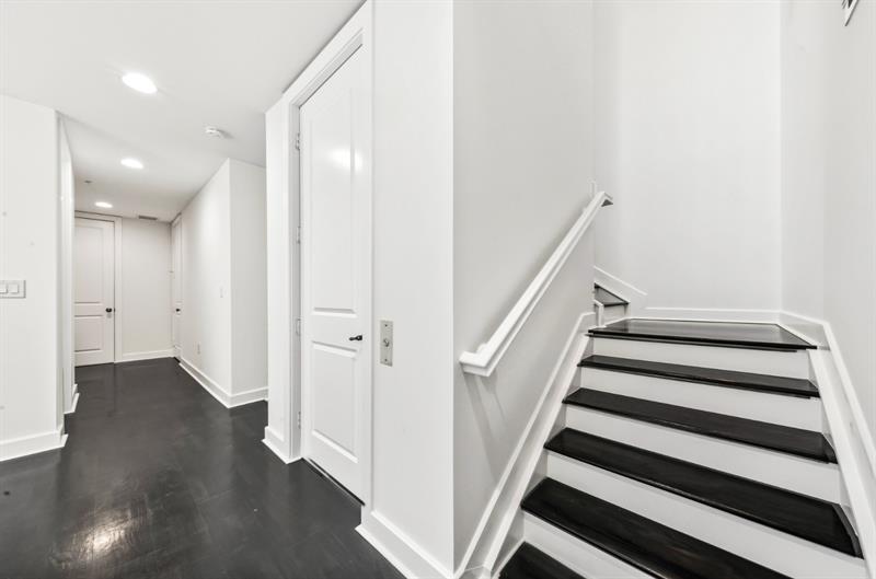 Image 19 of 52 For 61 Isle Of Venice Dr