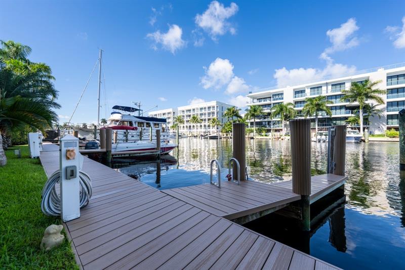 Image 50 of 52 For 61 Isle Of Venice Dr