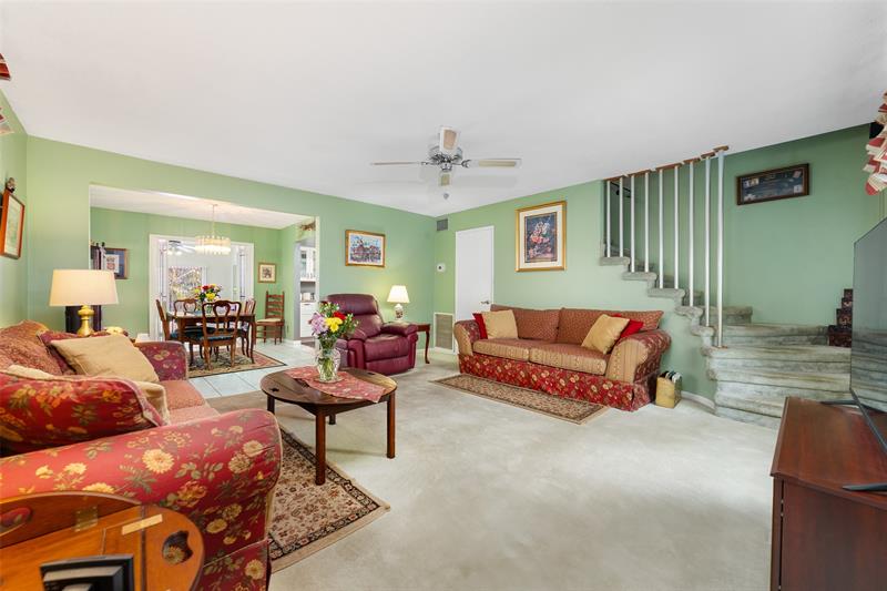 Image 5 of 32 For 8939 27th St