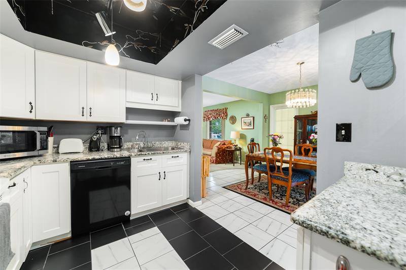 Image 9 of 32 For 8939 27th St