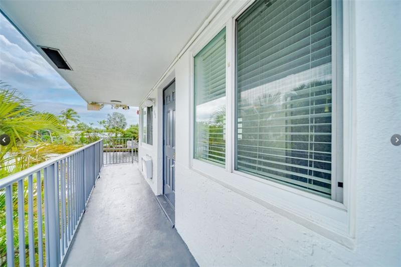 Image 11 of 14 For 1814 Oakland Park Blvd  58