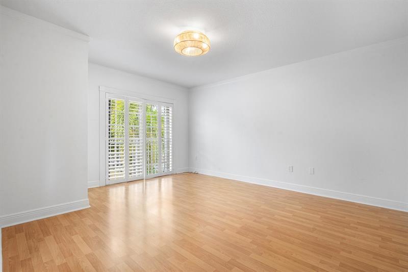 Image 25 of 52 For 9401 77th Ct  9401