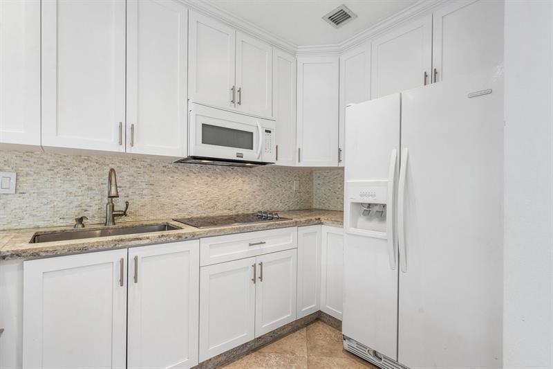 Image 9 of 52 For 9401 77th Ct  9401