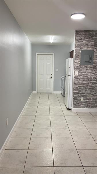 Image 4 of 13 For 6224 Miramar Pkwy  12