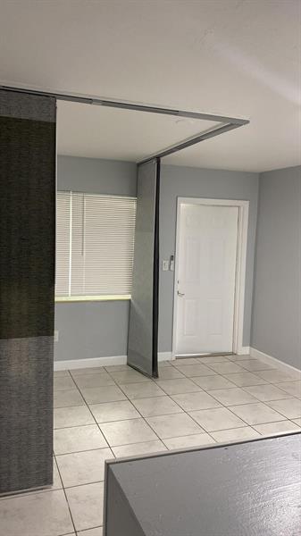 Image 6 of 13 For 6224 Miramar Pkwy  12