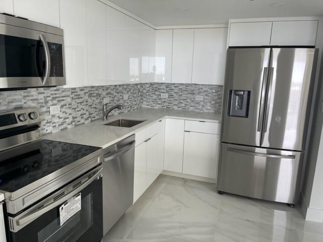 Image 14 of 24 For 20505 Country Club Dr  637