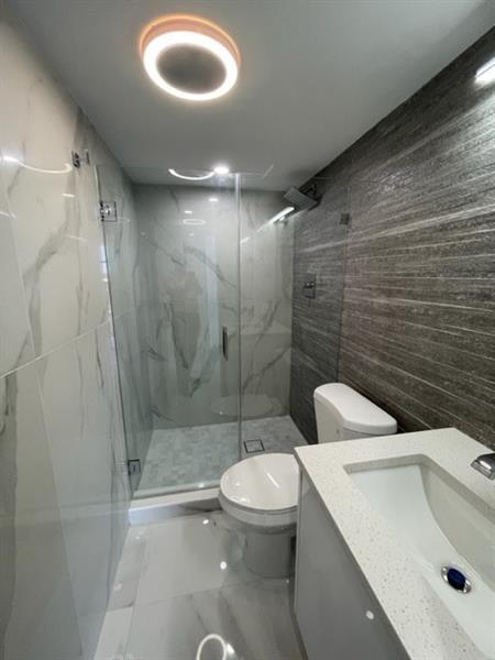 Image 17 of 24 For 20505 Country Club Dr  637