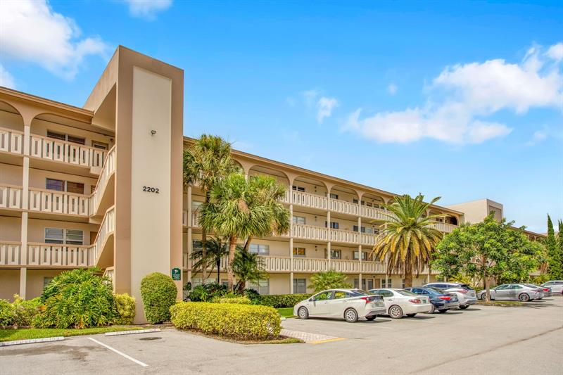 Image 28 of 28 For 2202 Lucaya  D4