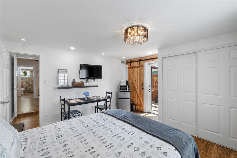 Image 31 of 38 For 221 57th St  