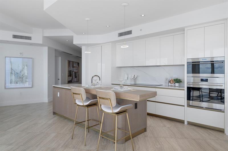 Image 10 of 51 For 525 Fort Lauderdale Beach Blvd  1101