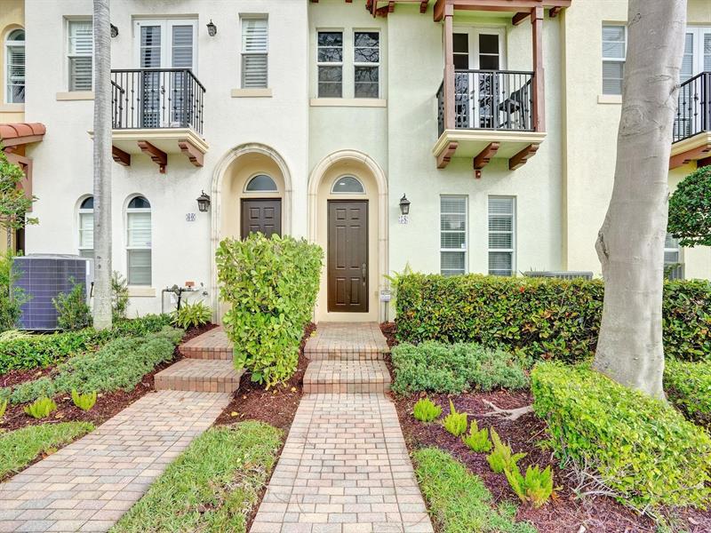 Details for 58 Via Floresta Dr, Boca Raton, FL 33487