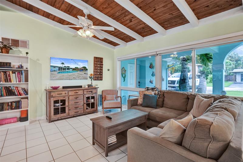 Image 21 of 28 For 2531 Flamingo Ln