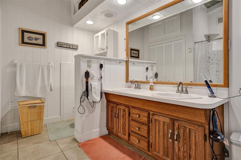 Image 7 of 28 For 2531 Flamingo Ln