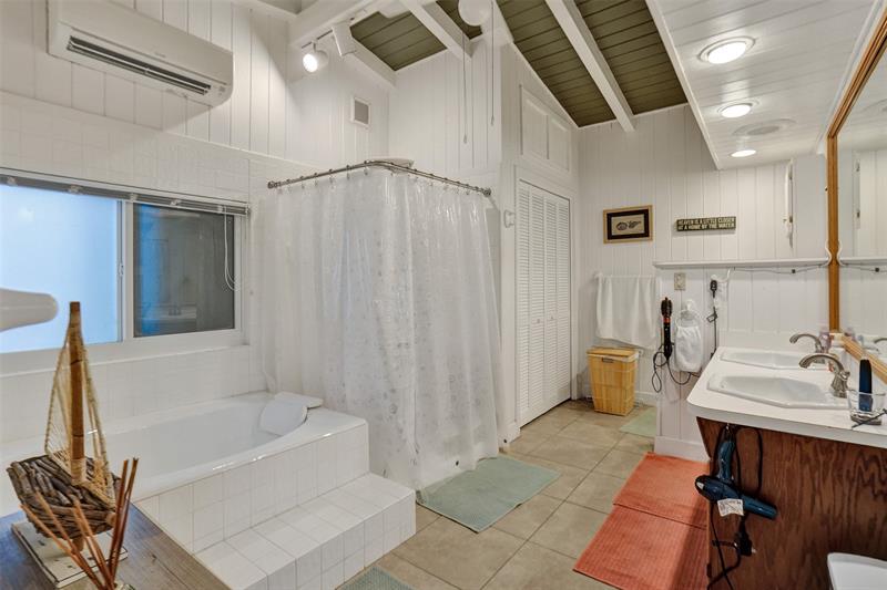 Image 8 of 28 For 2531 Flamingo Ln