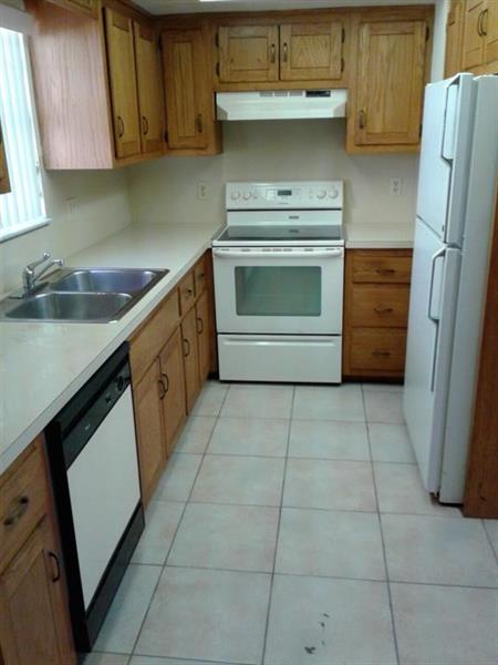 Image 4 of 11 For 2323 Linton Ridge Cir  D4