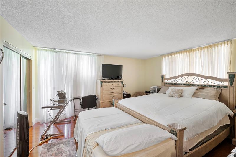 Image 10 of 38 For 3241 Holiday Springs Blvd  210