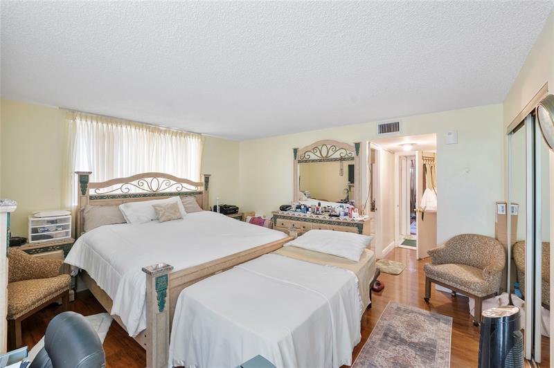 Image 11 of 38 For 3241 Holiday Springs Blvd  210