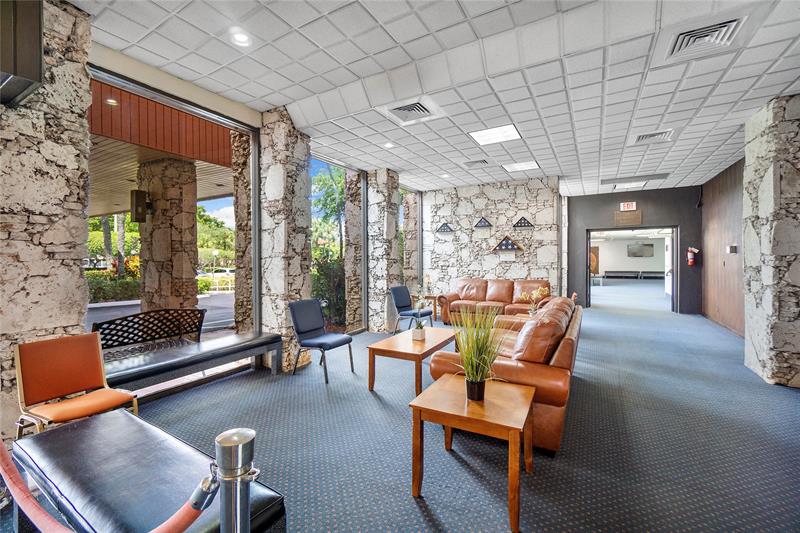 Image 27 of 38 For 3241 Holiday Springs Blvd  210