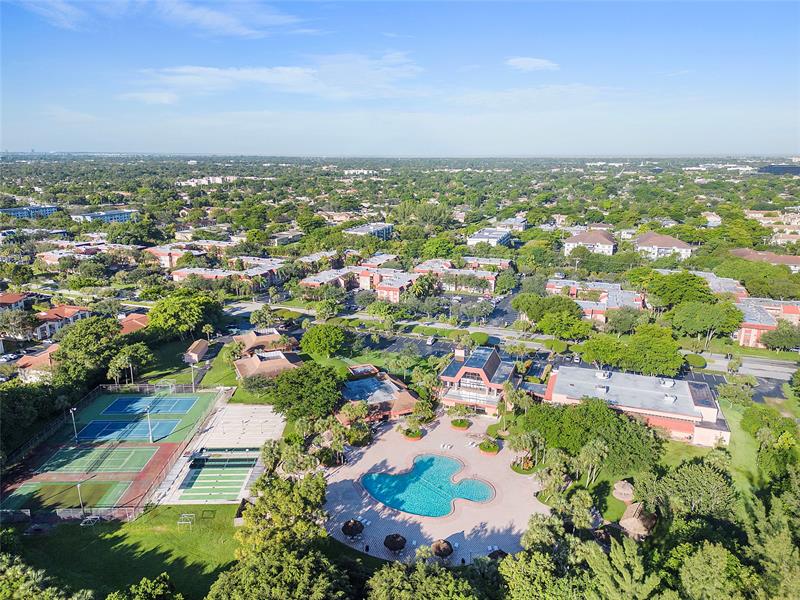 Image 34 of 38 For 3241 Holiday Springs Blvd  210