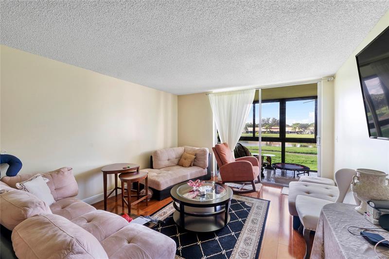 Image 6 of 38 For 3241 Holiday Springs Blvd  210